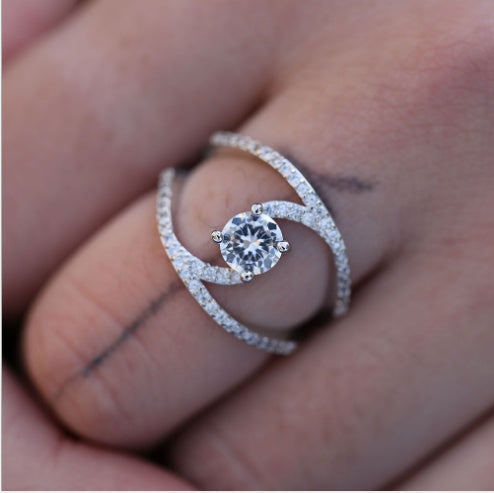 Fashionable Gorgeous Zircon Curved Rings Women'