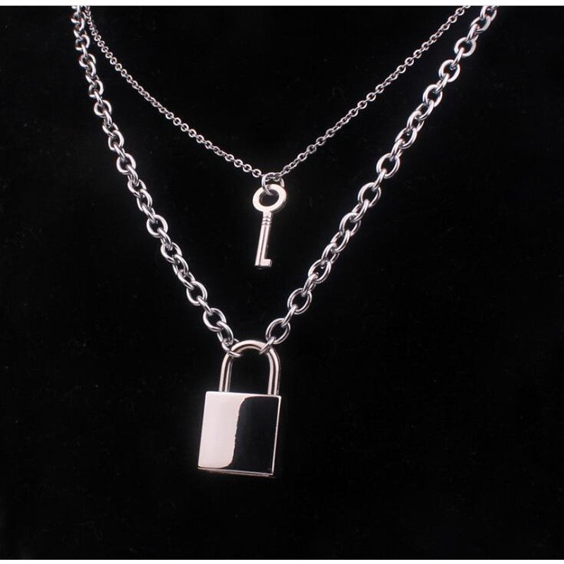 women fashion accessories chain padlock